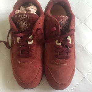 Reebok red Classic Size 8 Women’s Running Shoes